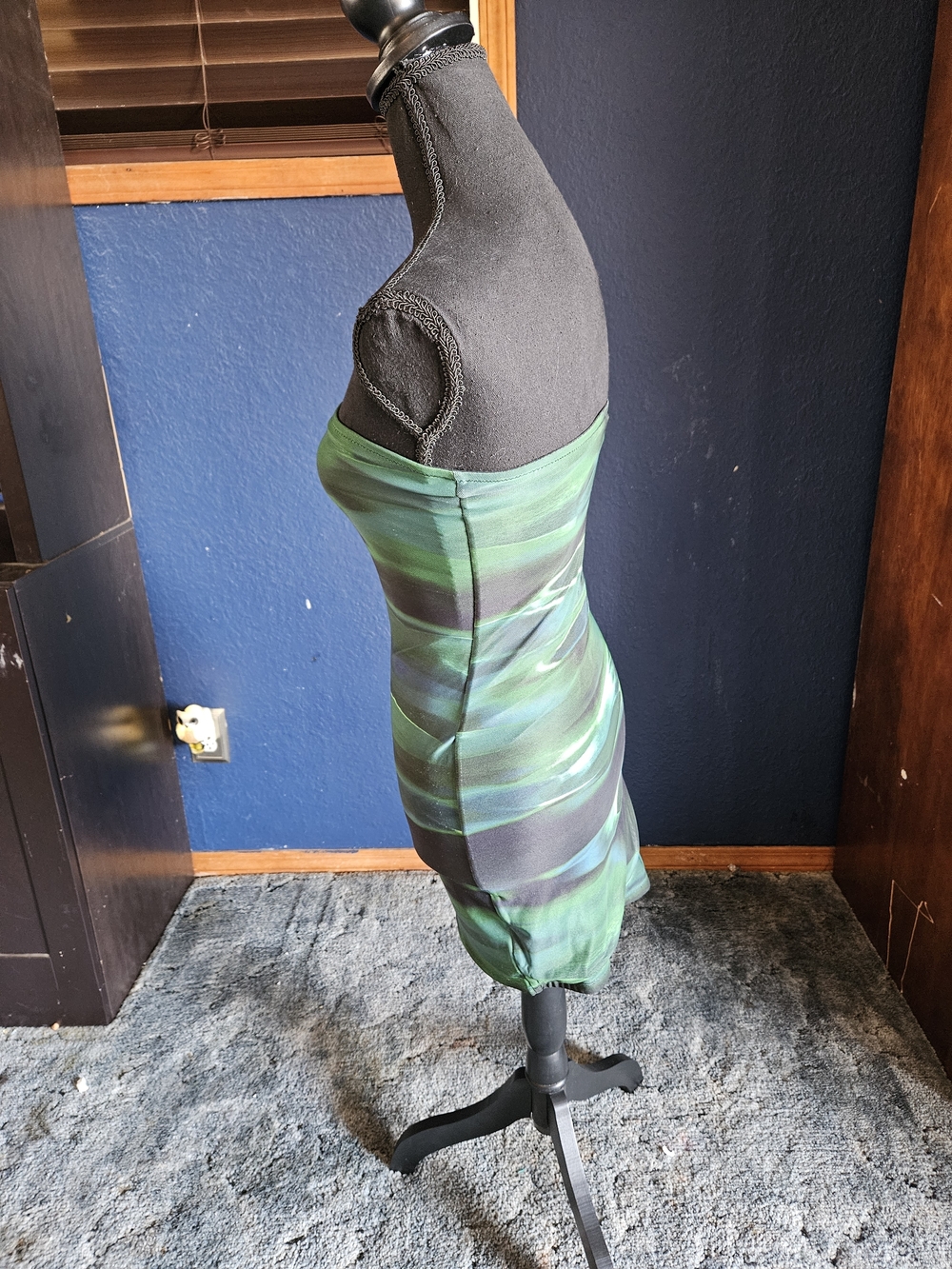 White Fox Boutique Strapless Mini Dress in Green and Black size small - Picture 3 of 8